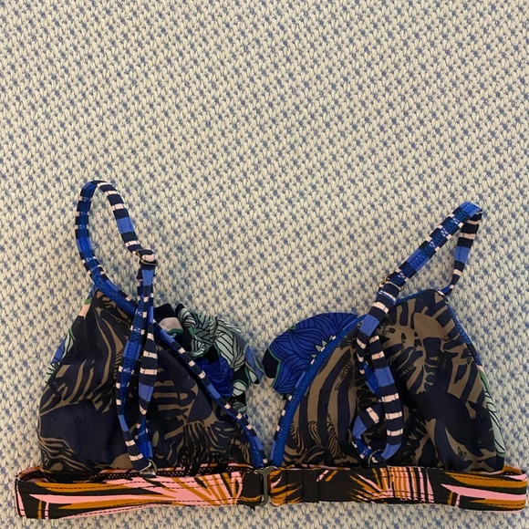 Maaji reversible swimsuit top - Picture 3 of 3